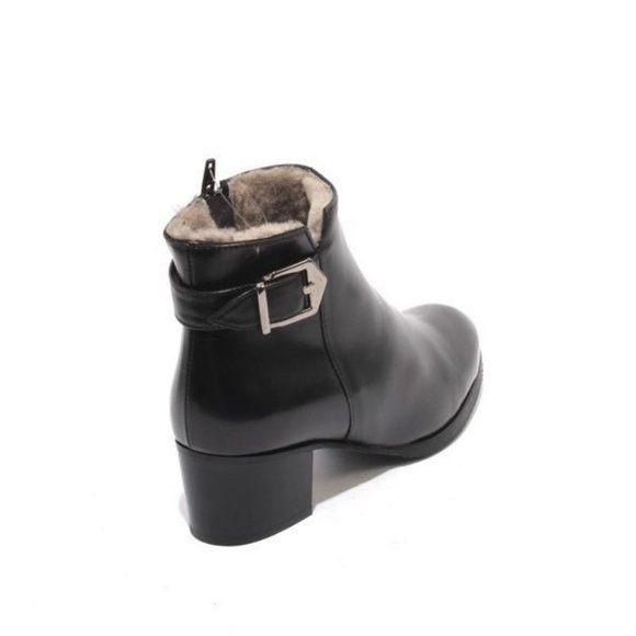 ITALIAN Black Leather Shearling Ankle Heel Boots - Picture 4 of 9